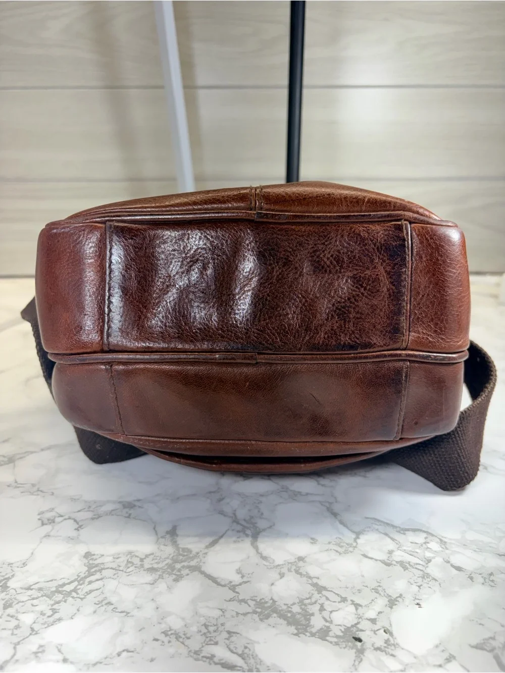 Ellington Brown Leather Messenger Bag